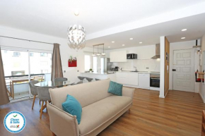 B61 - Carnation Sun Apartment